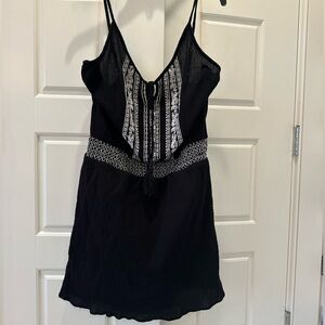 VENUS Black and White Embroidered dress